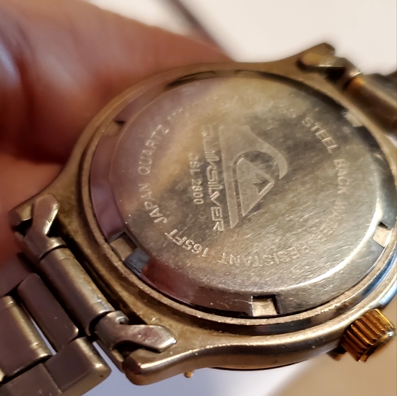 Quicksilver 2 tone quartz watch small - Picture 4 of 8